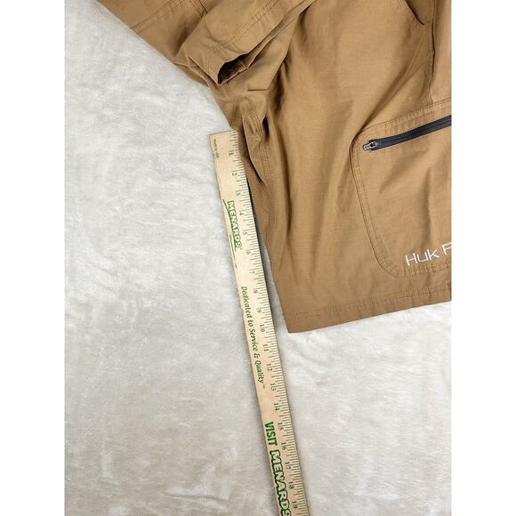 HUK Next Level 10.5" Fishing Shorts Men’s Medium Tan Performance Stretch Cargo - Picture 5 of 8